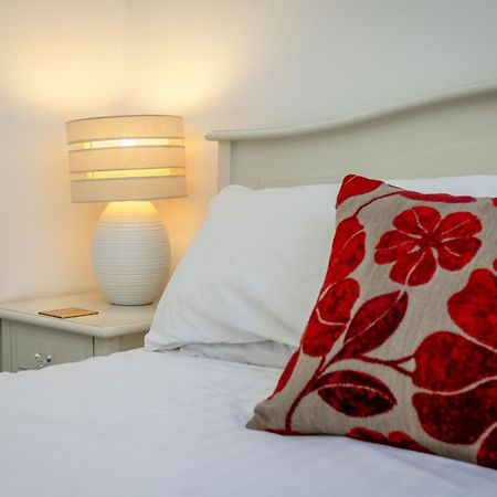 Traditional 3 Bedroom Quiet Duplex Flat By High St, Trams And Buses - Just 1-5 Miles To Centre Единбург Екстер'єр фото