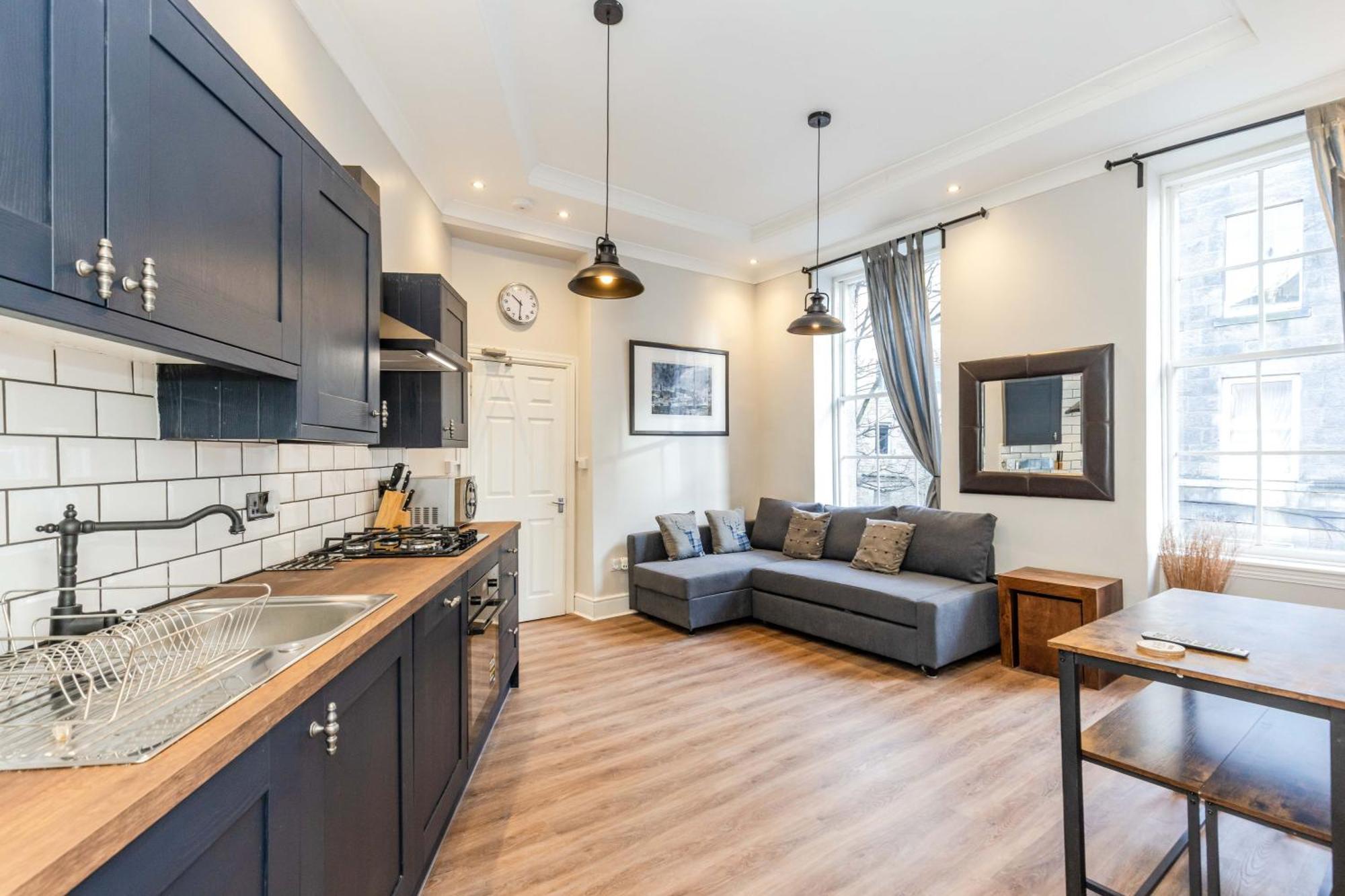 Traditional 3 Bedroom Quiet Duplex Flat By High St, Trams And Buses - Just 1-5 Miles To Centre Единбург Екстер'єр фото